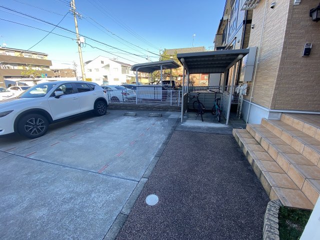 22/30 駐車場
