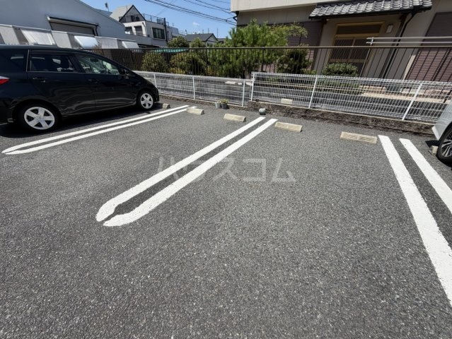 22/30 駐車場