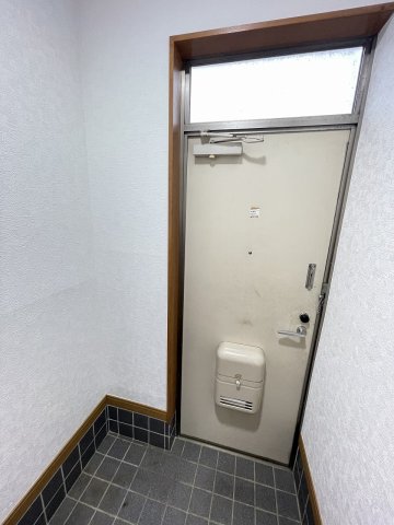 13/30 玄関