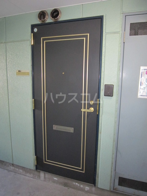 19/29 エントランス