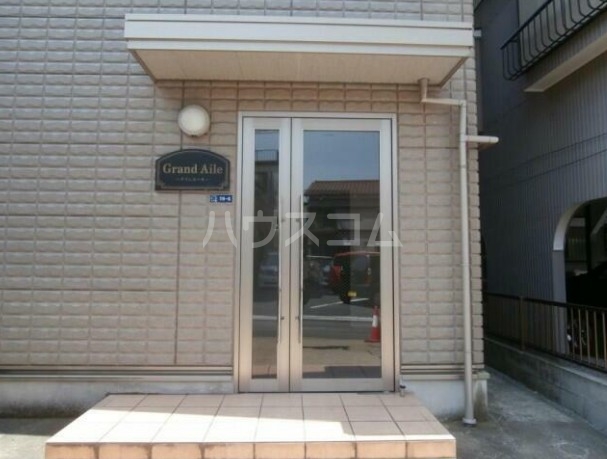 2/5 エントランス