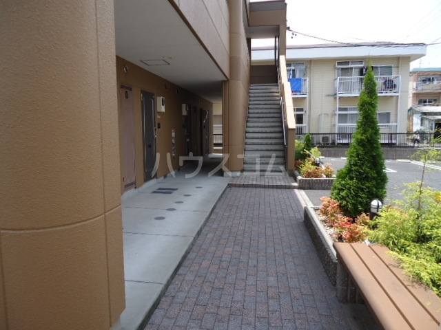 19/24 エントランス
