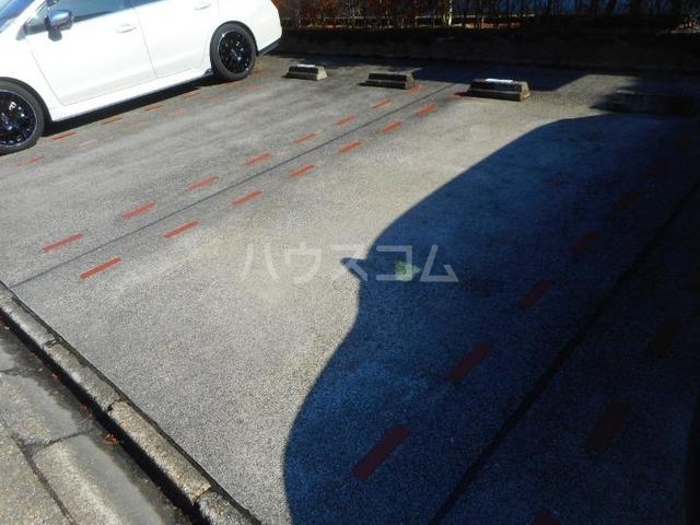 3/5 駐車場