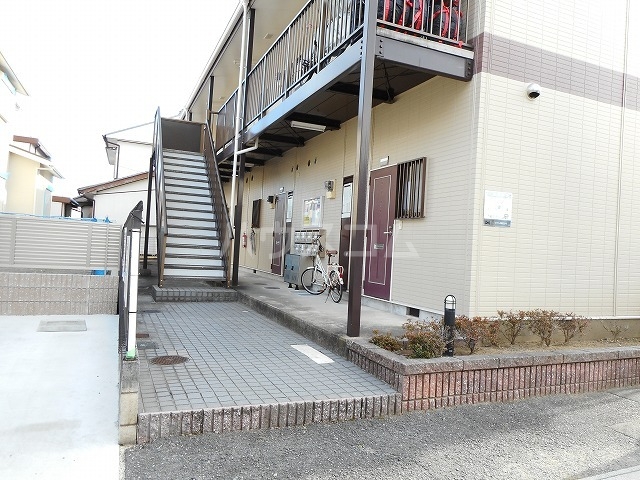 14/22 エントランス