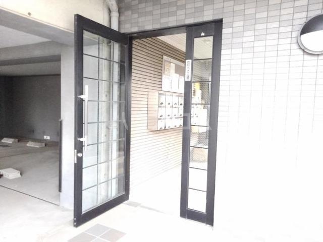 13/22 エントランス