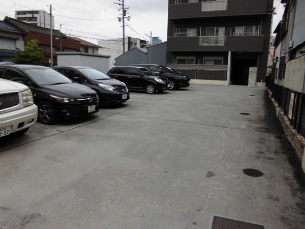 22/30 駐車場
