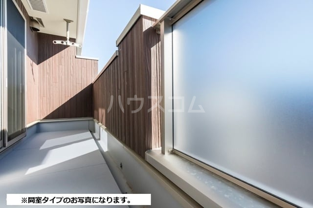 14/23 バルコニー