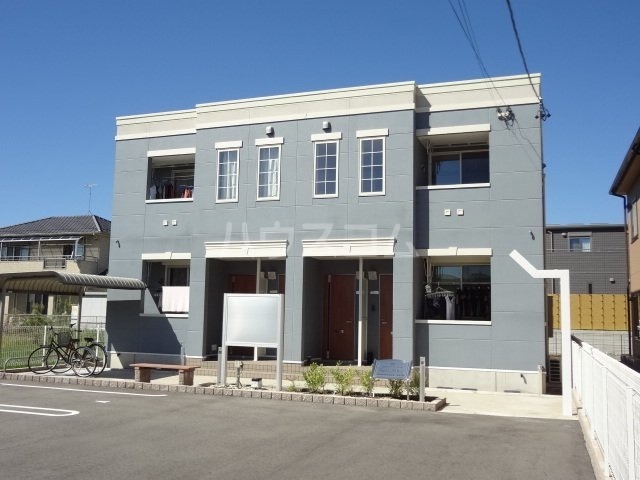 21/30 エントランス