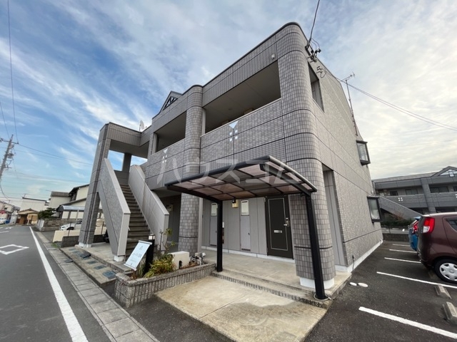 22/26 エントランス