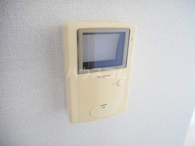 16/23 エントランス