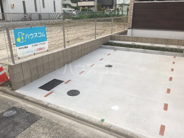 22/29 駐車場