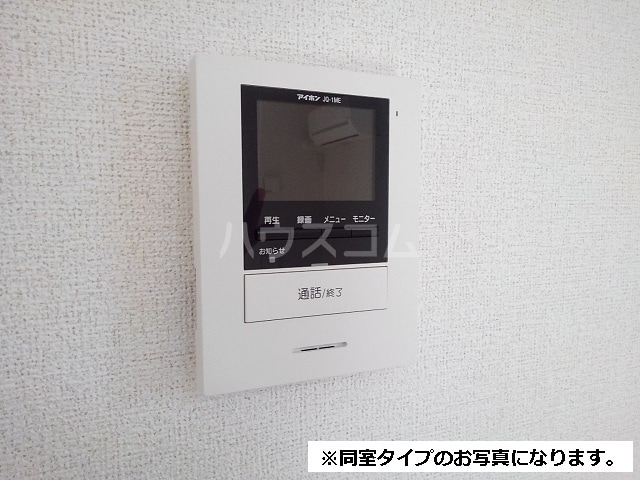 16/23 エントランス