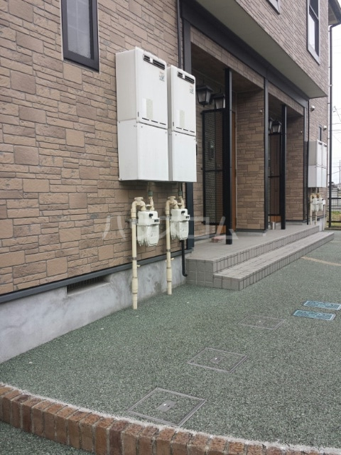 15/22 エントランス