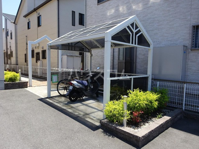 21/30 エントランス