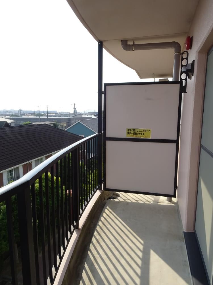 18/27 バルコニー