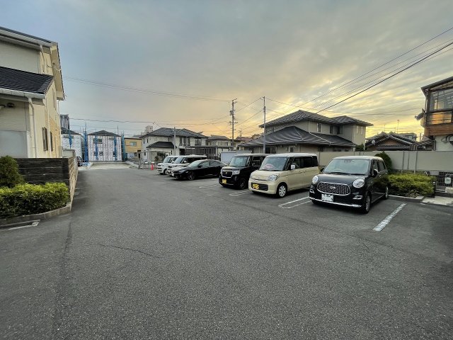 2/10 駐車場