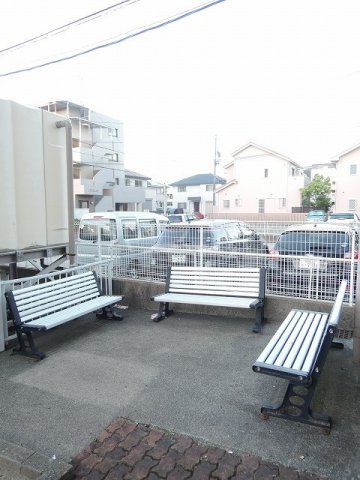 22/30 駐車場