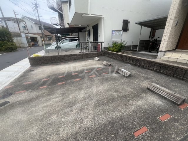 2/10 駐車場