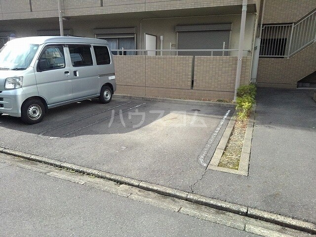 14/22 駐車場