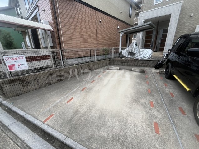 22/29 駐車場