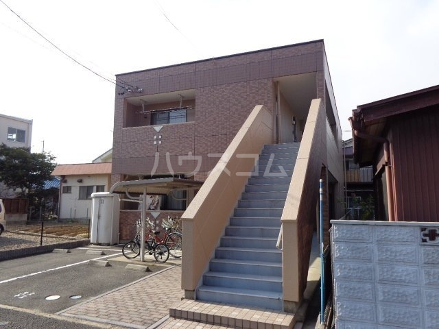 22/30 エントランス