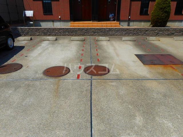 17/24 駐車場