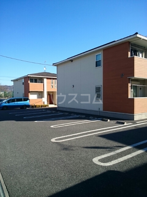 15/28 駐車場