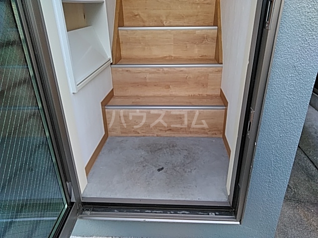 2/4 エントランス