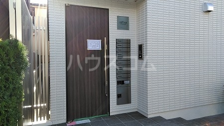 2/3 エントランス
