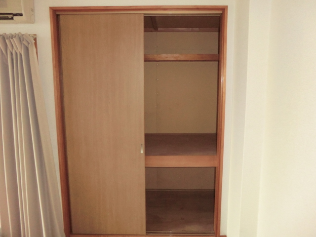 18/28 エントランス