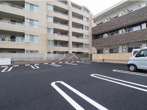 14/20 駐車場