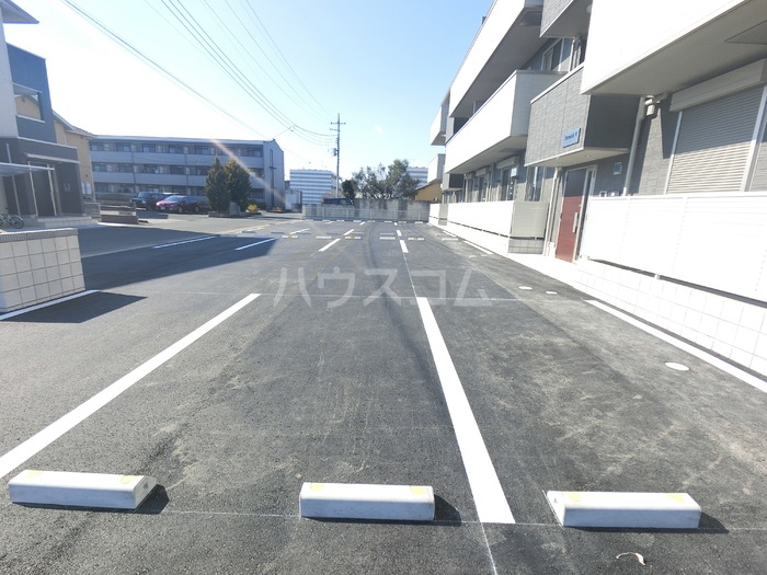 17/22 駐車場
