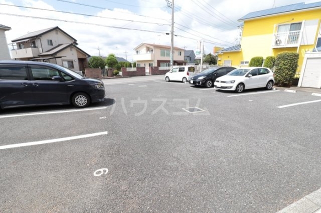 16/20 駐車場