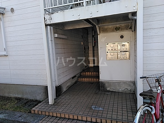 16/25 エントランス