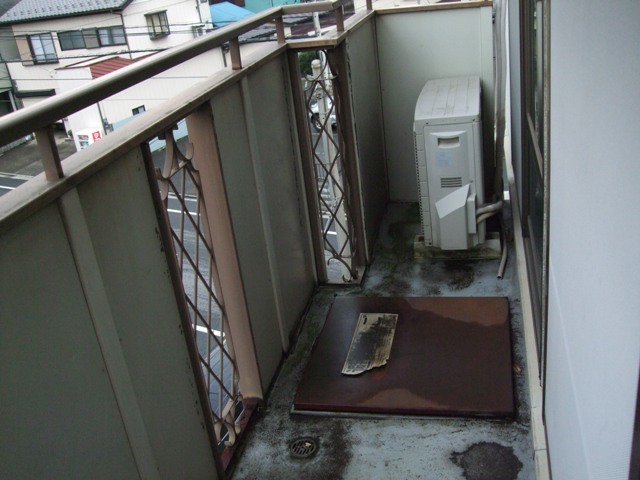 16/27 バルコニー