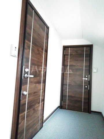 19/20 エントランス