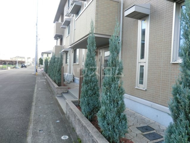 17/27 エントランス