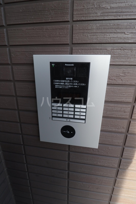 15/22 エントランス