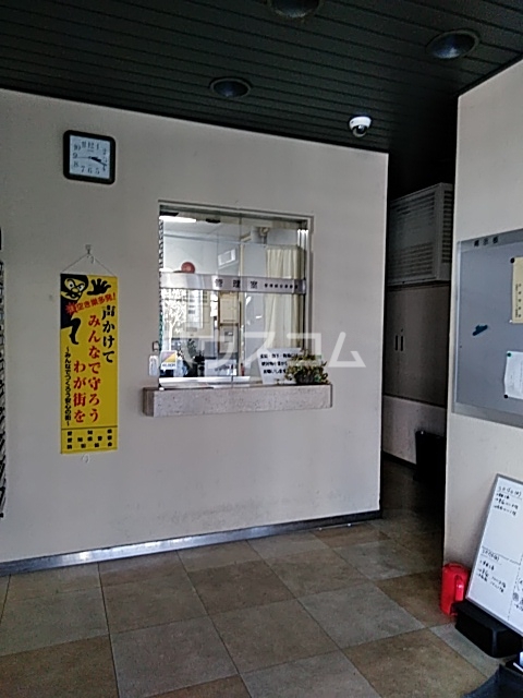 26/30 エントランス