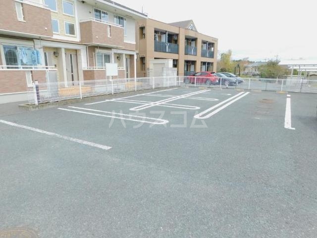 22/29 駐車場