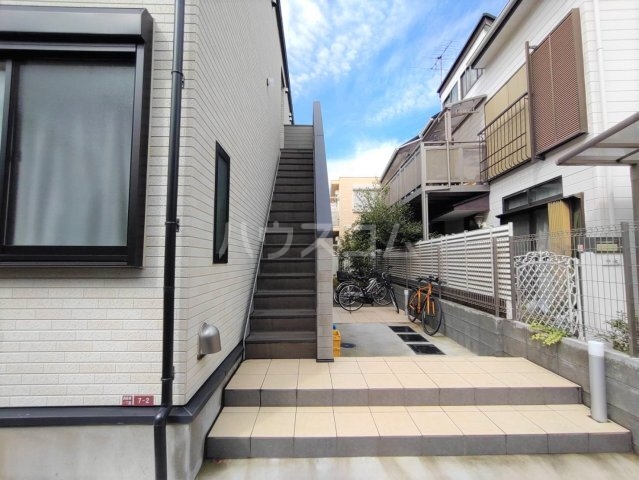 18/28 駐車場