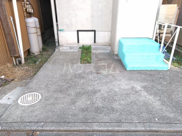 28/30 駐車場