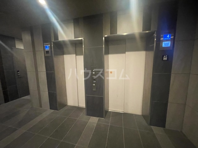 26/30 エントランス