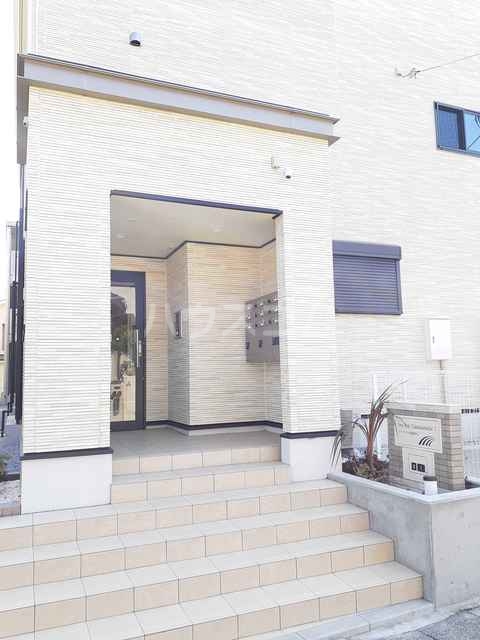 15/21 エントランス