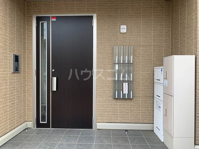 25/30 エントランス