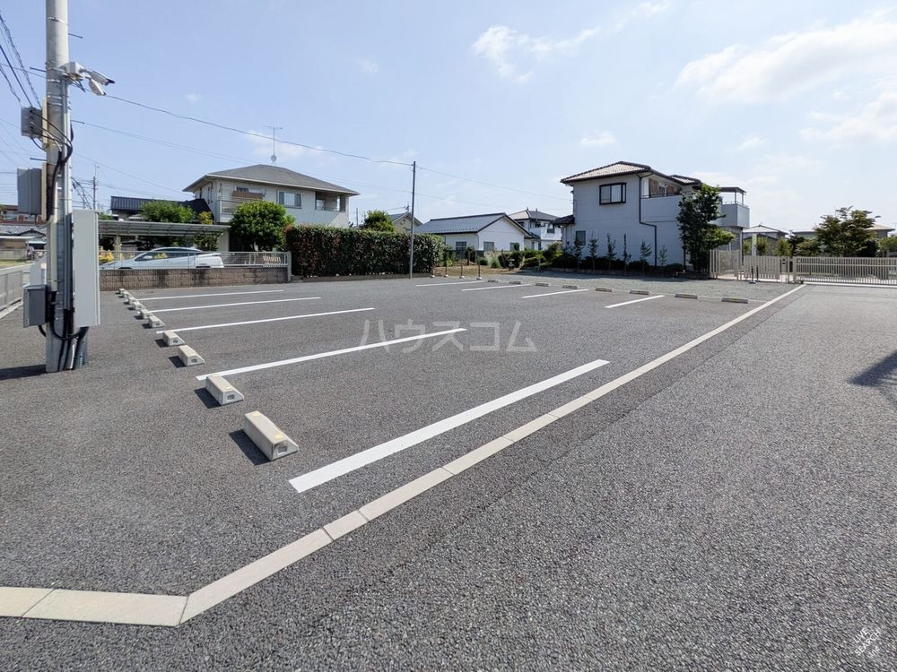 28/30 駐車場