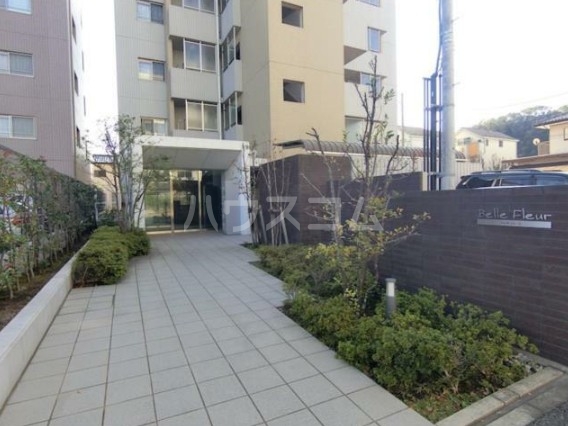 17/19 エントランス