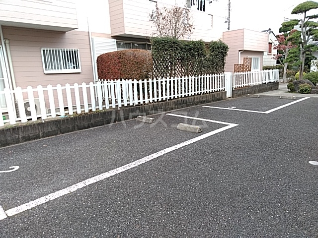 28/30 駐車場