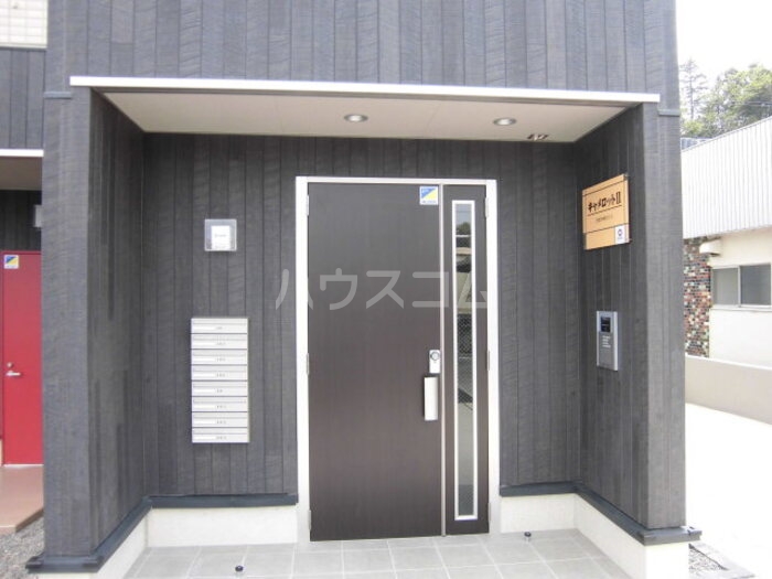 15/22 エントランス