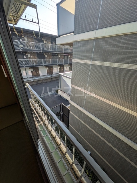 13/19 バルコニー